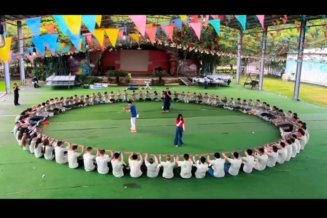 480a7f21c9fb6e8cca201e24d2b208ca.jpg 凝心聚力,并肩前行!