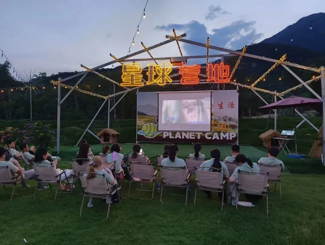 80a6609d37be5dd6756dab10f6c04dd1.jpg 凝心聚力,并肩前行!