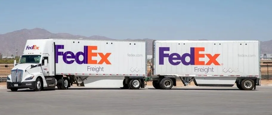 FedEx上调2026旺季附加费:中大件卖家如何守住利润底线?