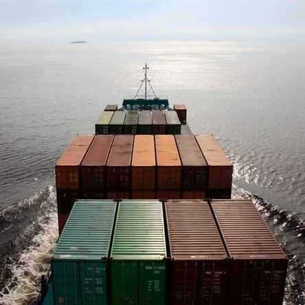 大量海运公司选择绕行好望角，海运成本或将面临上涨