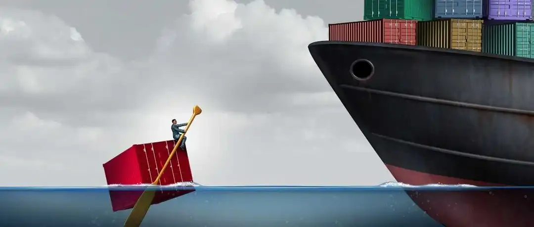 红海危机又升级!英美再度发起空袭,全球海运价格一个月内翻番!