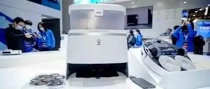 从方形机到灵隙灵动恒贴边技术 科沃斯“卷”向边角清洁