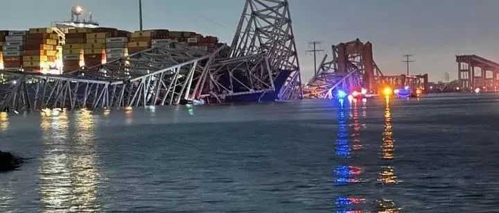 重大事故！马士基一大型集装箱船撞塌大桥，曾挂靠盐田/厦门/宁波/洋山等港口