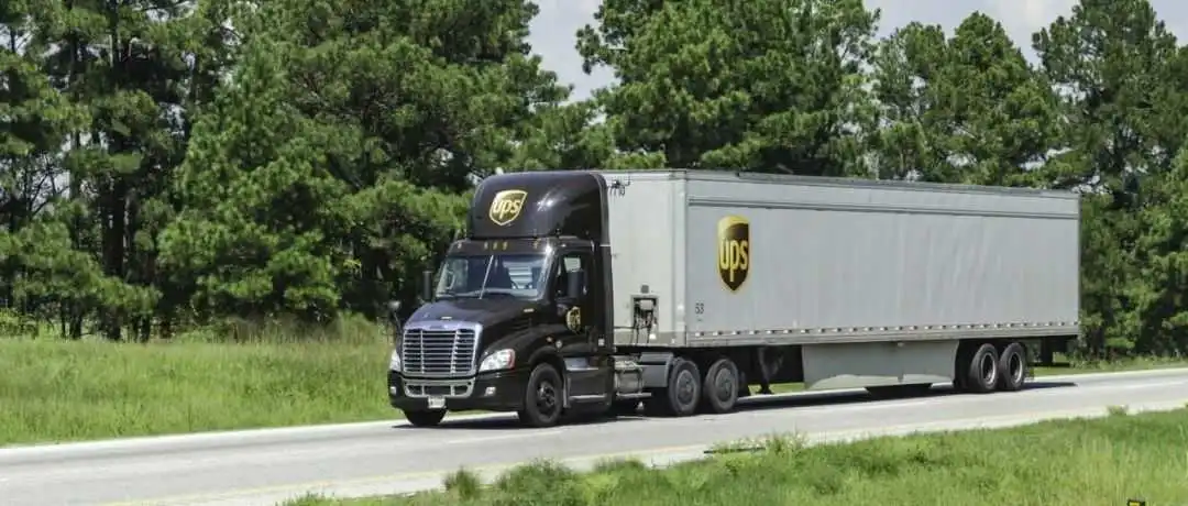 UPS 计划招聘 300 名飞行员以支持新签订的 USPS 服务合同