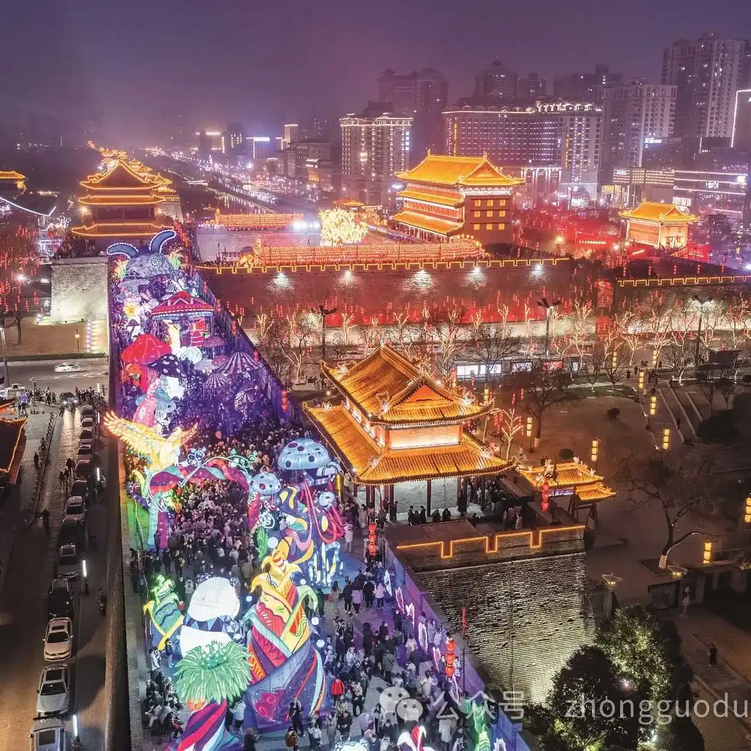 【趋势瞭望】春节旅游市场“热辣滚烫”