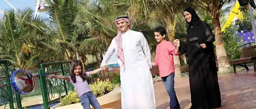 美国人感恩节用手机购物,沙发成为购物热点