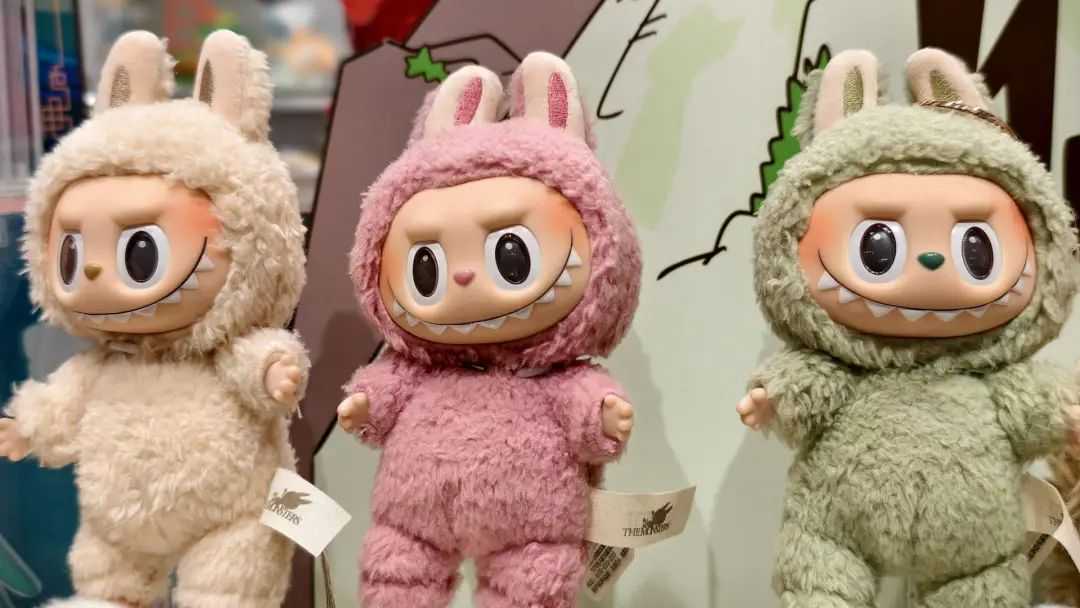 Asta record per un Labubu: venduto per 130 mila euro, è il giocattolo ...