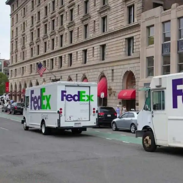 Fedex 宣布关闭30%包裹配送中心,将对快递和标准取货实行单一定价结构