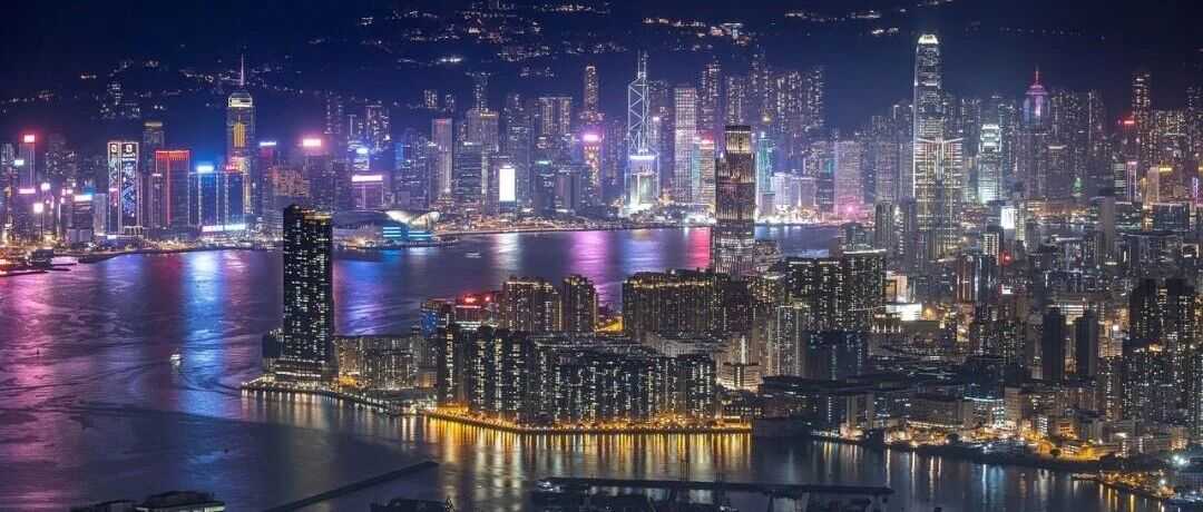 为什么90%跨境企业选香港公司？2025 注册流程 + 开户技巧，看完就能办