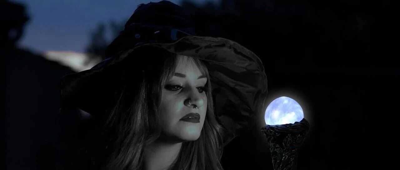 2款女巫魔法棒，一款售价31.99美金，玩具大卖JOYIN的万圣节2025新品