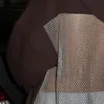 背后发光，一夜爆单：这件“派对战袍”如何用闪光征服TikTok？