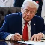 特朗普签署行政令 宣布进入国家紧急状态