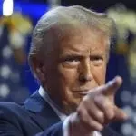 最新！特朗普：加征25%关税！立即生效！