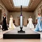 海外营收占比46%，连续3年全球销冠！如何让老外为400美元洗地机买单？