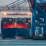 苏伊士运河回归成谜？多家船公司宣布：暂不恢复通行