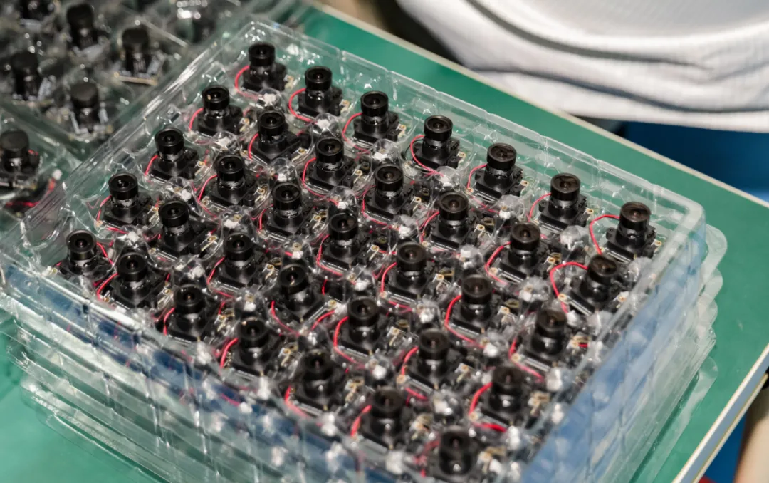 东莞产业带卖家，用AI摸出一条路