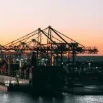 美国宣布紧急状态！特朗普威胁加征关税