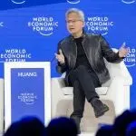 AI基建狂潮：英伟达黄仁勋的“五层蛋糕”论