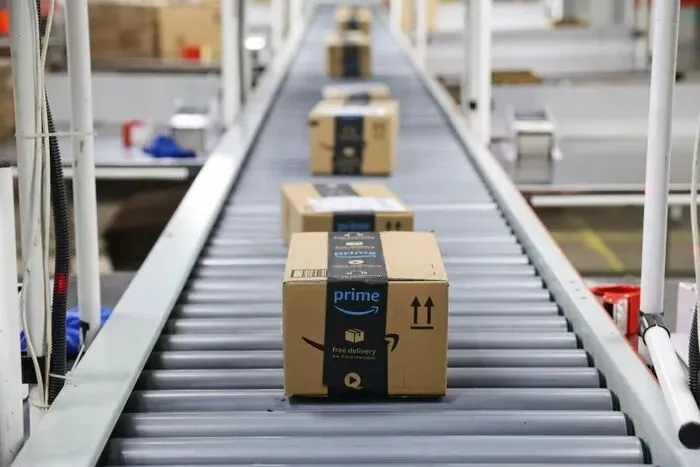 “黑五”前夕 亚马逊海外购加码跨境物流 首个前置保税仓落地宁波_手机新浪网