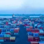 雪上加霜！港口运营停滞！“天下第一堵”遭遇大罢工