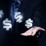 赚到钱的人身上有一个特质，那就是他真的想赚钱；赚不到钱的人只有一个原因，他不想赚钱