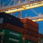 突发！一集装箱船沉没！229个集装箱落海......