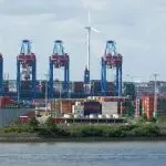 全国主要港口严重拥堵！爆舱、甩柜齐飞！各项费用暴涨