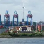 全国主要港口严重拥堵！爆舱、甩柜齐飞！各项费用暴涨