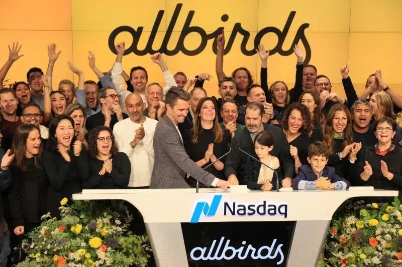 Allbirds IPO!!! So incredibly honored represent the Technology & Digital  Experience teams at the bell ringing ceremony. Thanks to each and every one  of you for building customer-first experiences… | Crystal Chang