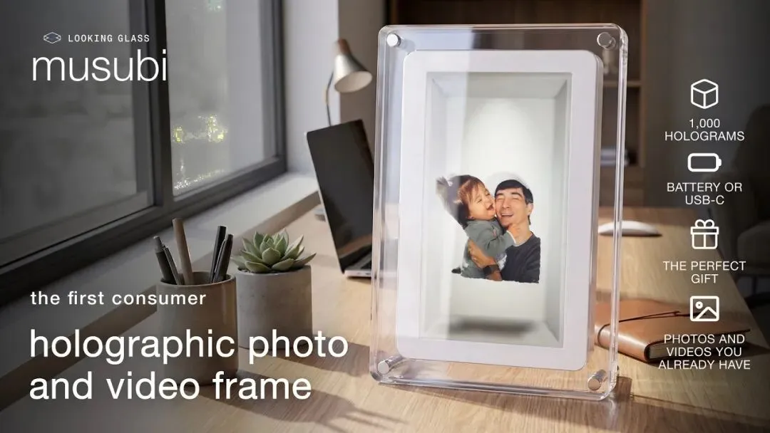 musubi: the first consumer holographic photo & video frame.