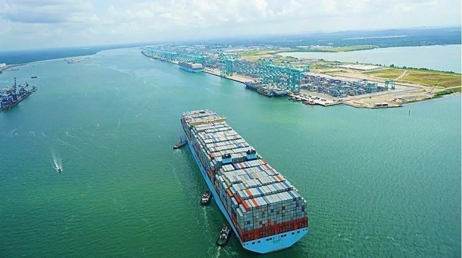 Liner Networks Shift Away from Asia's Mega Hubs