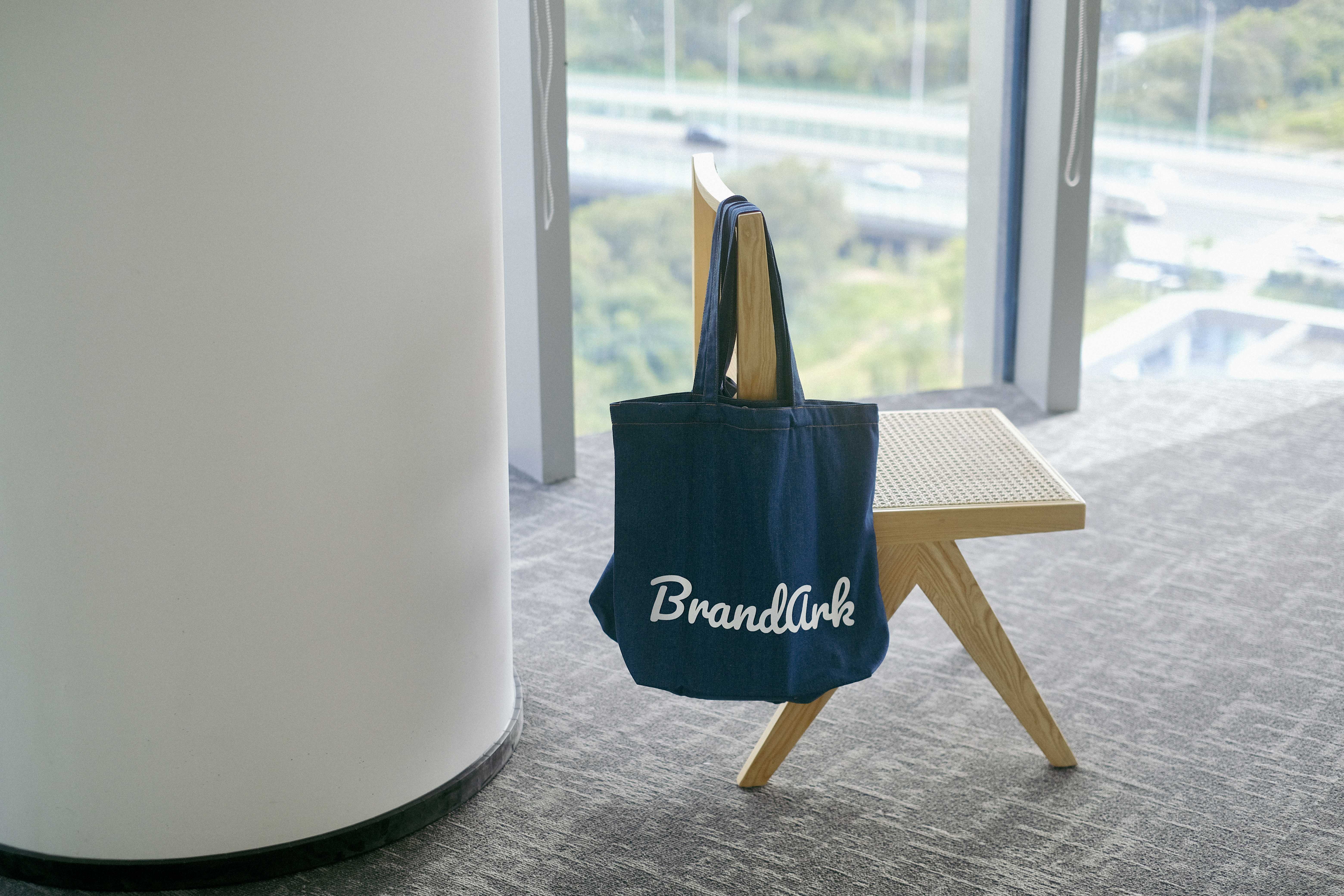 BrandArk-复古牛仔托特包（限时预售款）商品介绍