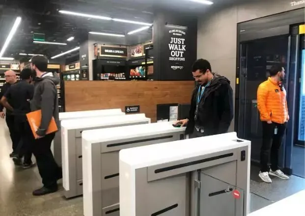推迟了一年,亚马逊无人店Amazon Go正式开业!