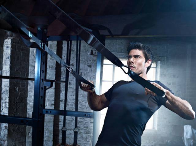 Fit Simplify 健身带一周内5次成功登顶榜首丨2月19日美亚 Sports &#038; Outdoors 品类爆款分析