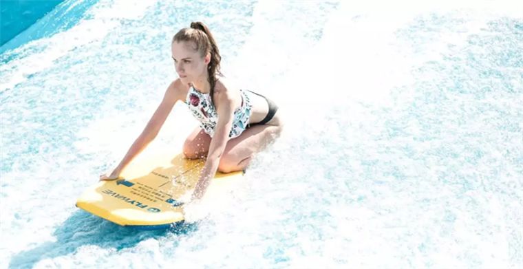 网红变现如有神助:10个小姐姐仅用4天便穿火了一个品牌!