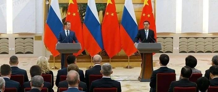 中俄签署《关于服务贸易领域合作的谅解备忘录》