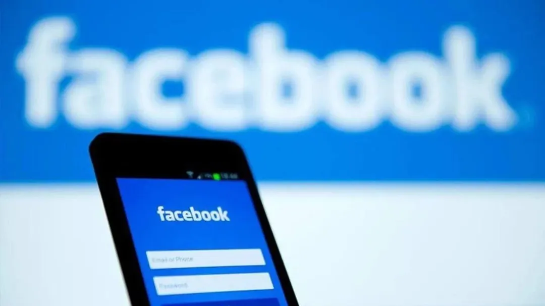 ECQueen7.11监测:MK成第一家测试Facebook增强现实广告零售商;2018上半年生鲜电商APP排行榜 每日优鲜居首