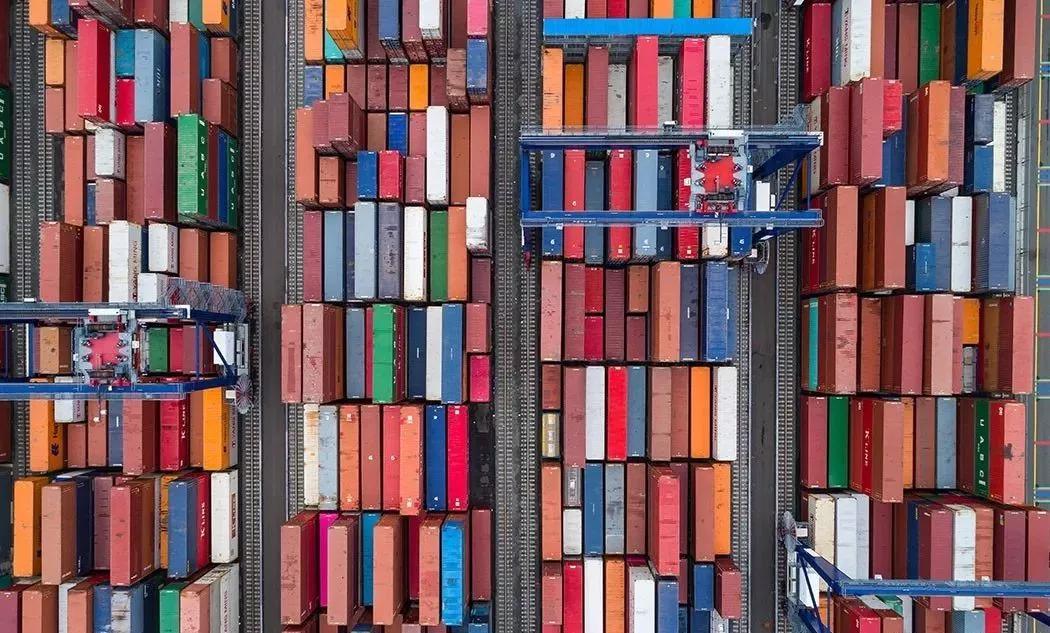 进口货物涌入美国各大港口 企业提前订货规避新一轮关税 外贸头条 Amz123亚马逊导航 跨境电商出海门户