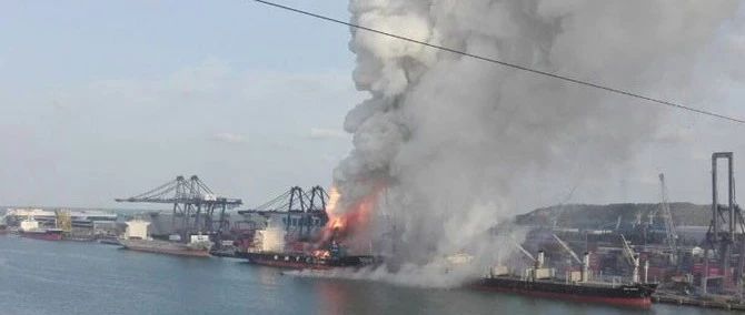 又是危险品！曾挂靠中国港口的KMTC集装箱船发生大火
