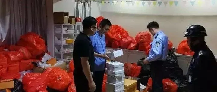 太狠了!奢侈品代购造假650%的暴利,你还敢买吗?