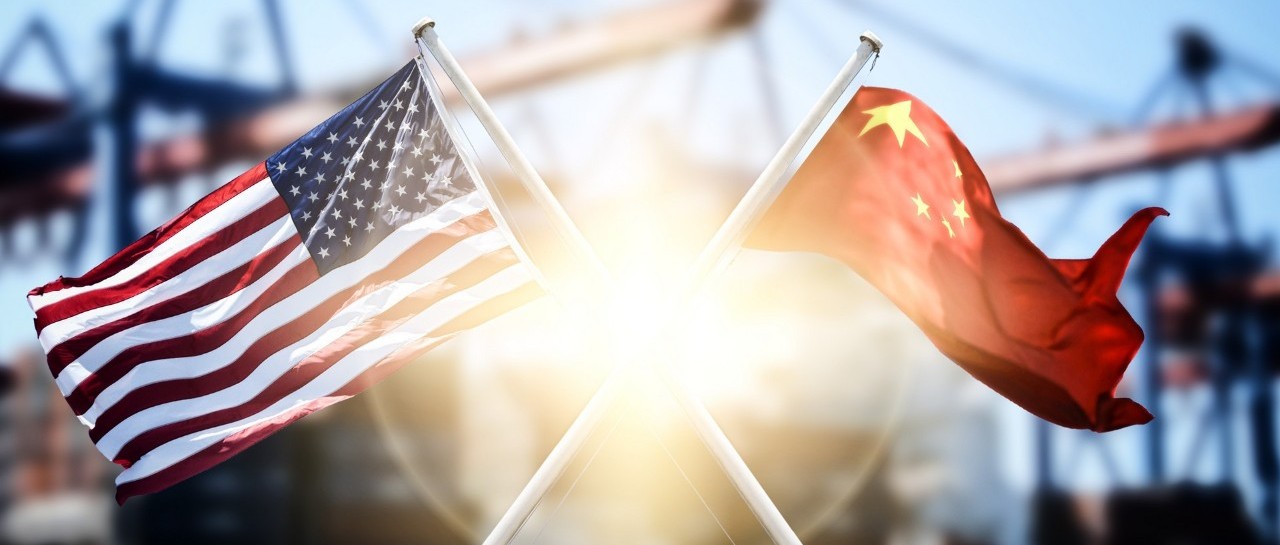 美国25年来首次认定中国为“汇率操纵国”，中国央行：损人又害己