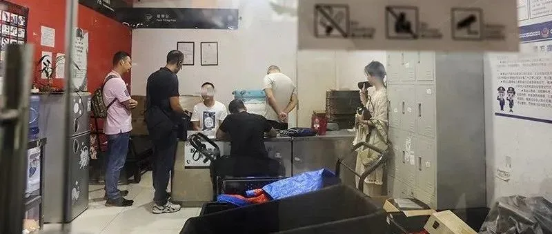 (视频)团伙走私奢侈品进境被查获!!