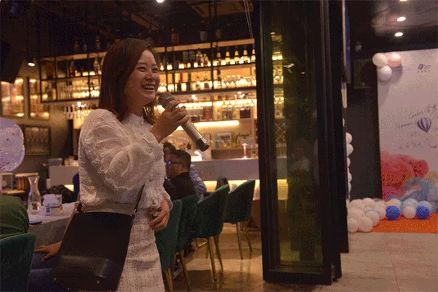 自我介绍1.gif