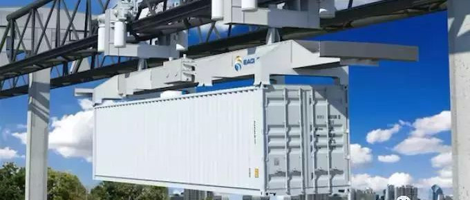 全球首个自动化集装箱高架轨道，港口拥堵最新解决方案