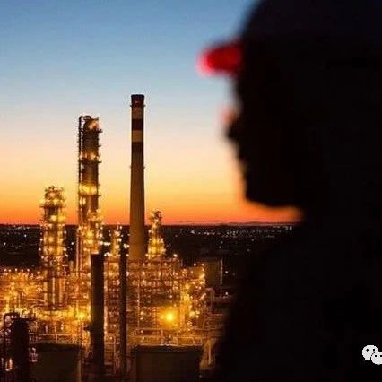 俄评级机构ACRA警告：俄罗斯可能爆发新一轮经济危机