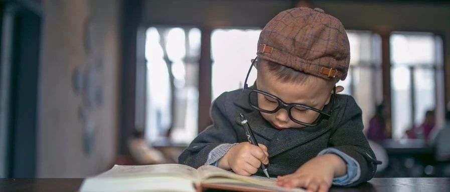 老魏闲话:多读书,可以多赚钱!