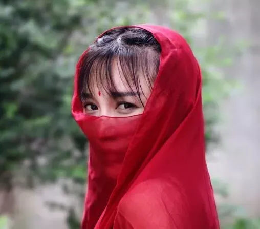 【商标动态】网红“李子柒”火了,其背后商标注册百余件