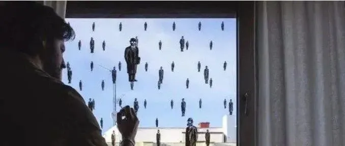 一场疫情过后,歪果人都成了在窗户上作画的艺术家