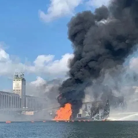 疏浚船撞上天然气管道引起爆炸，多人伤亡！港口部分区域暂时关闭