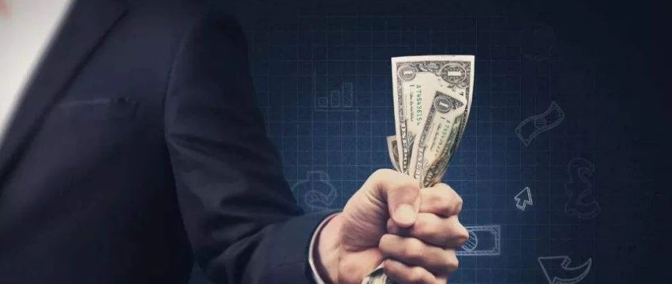 期望值多高？营收近千亿美元，净利激增200%，股价却还跌了！